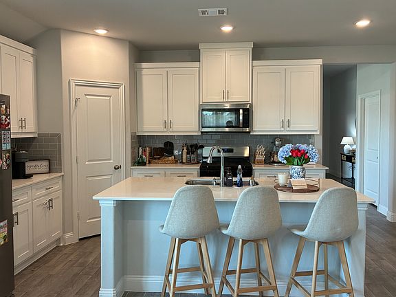 5th image of 708 Lido Ln