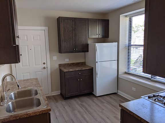 3rd image of 4153 N Kimball Ave APT 2