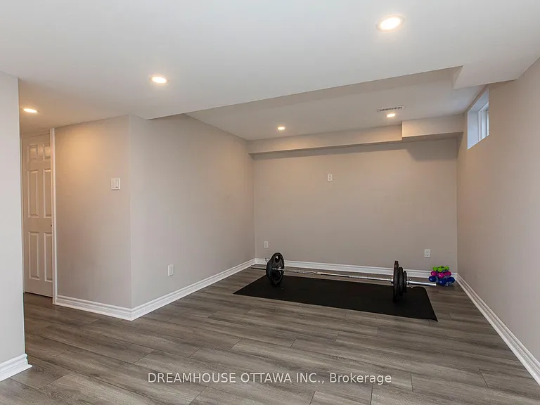 158 Patriot Pl — Photo 34
