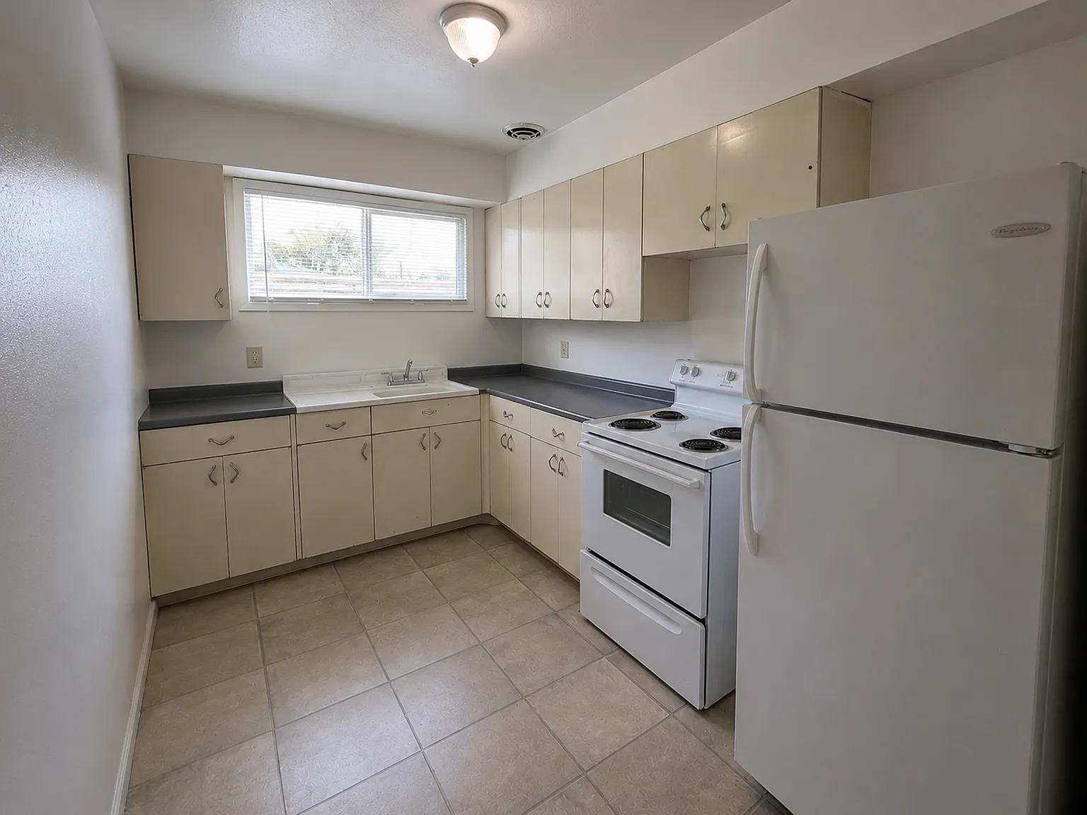 The Samantha Apartments in Browne's Addition! — Photo 2
