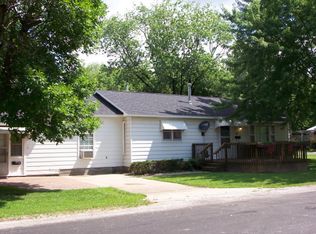 201 W Michigan St, Oblong, IL 62449