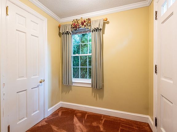3rd image of 289 Morgan St