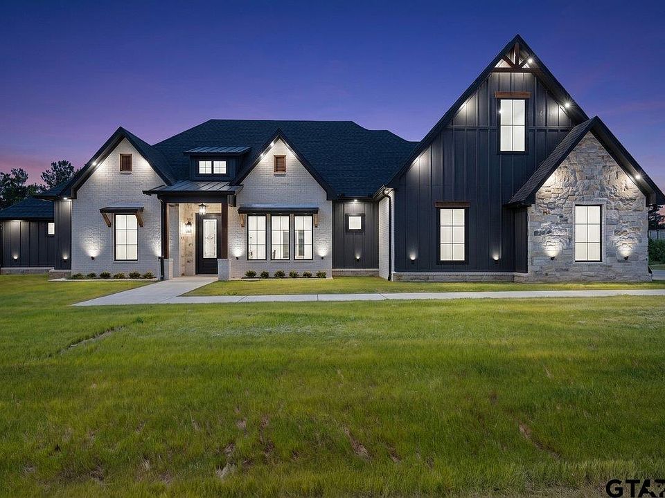 1st image of 17402 Woodcrest Cir