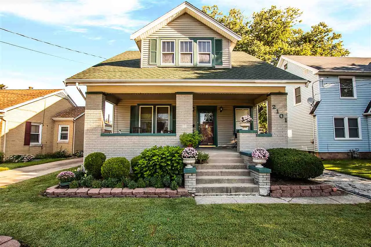 2101 W Laura Ave photo 1