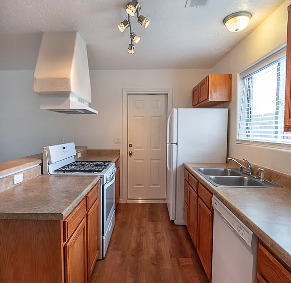 Quality, Contemporary 2 Bed 1 1/2 Bath Town Home in the North Valley — Photo 1