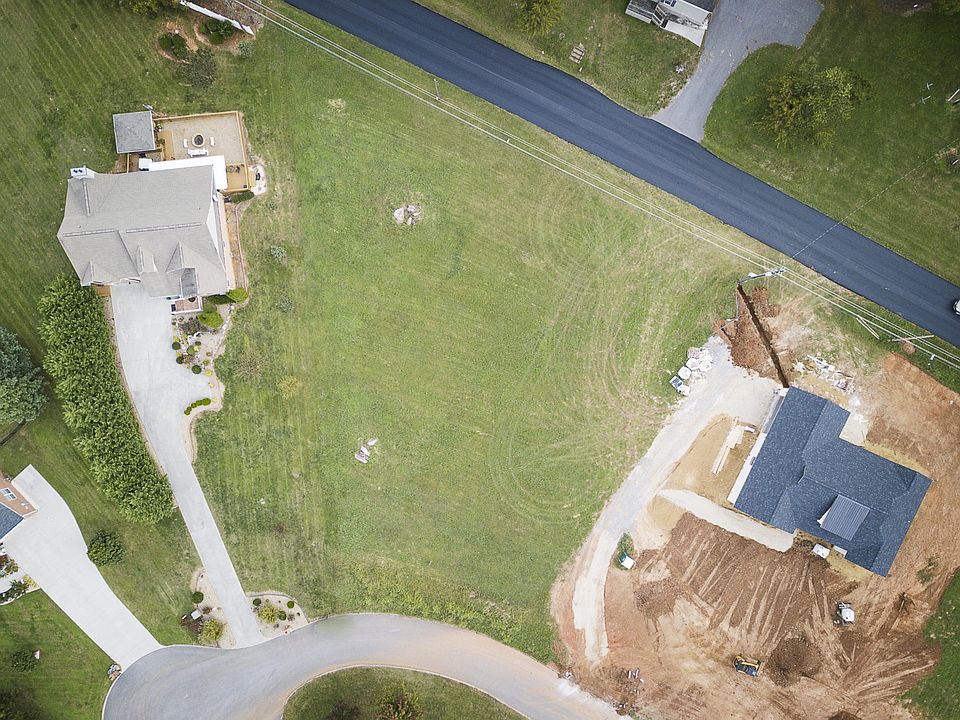 1st image of 0 Bryson Ct Lot 33