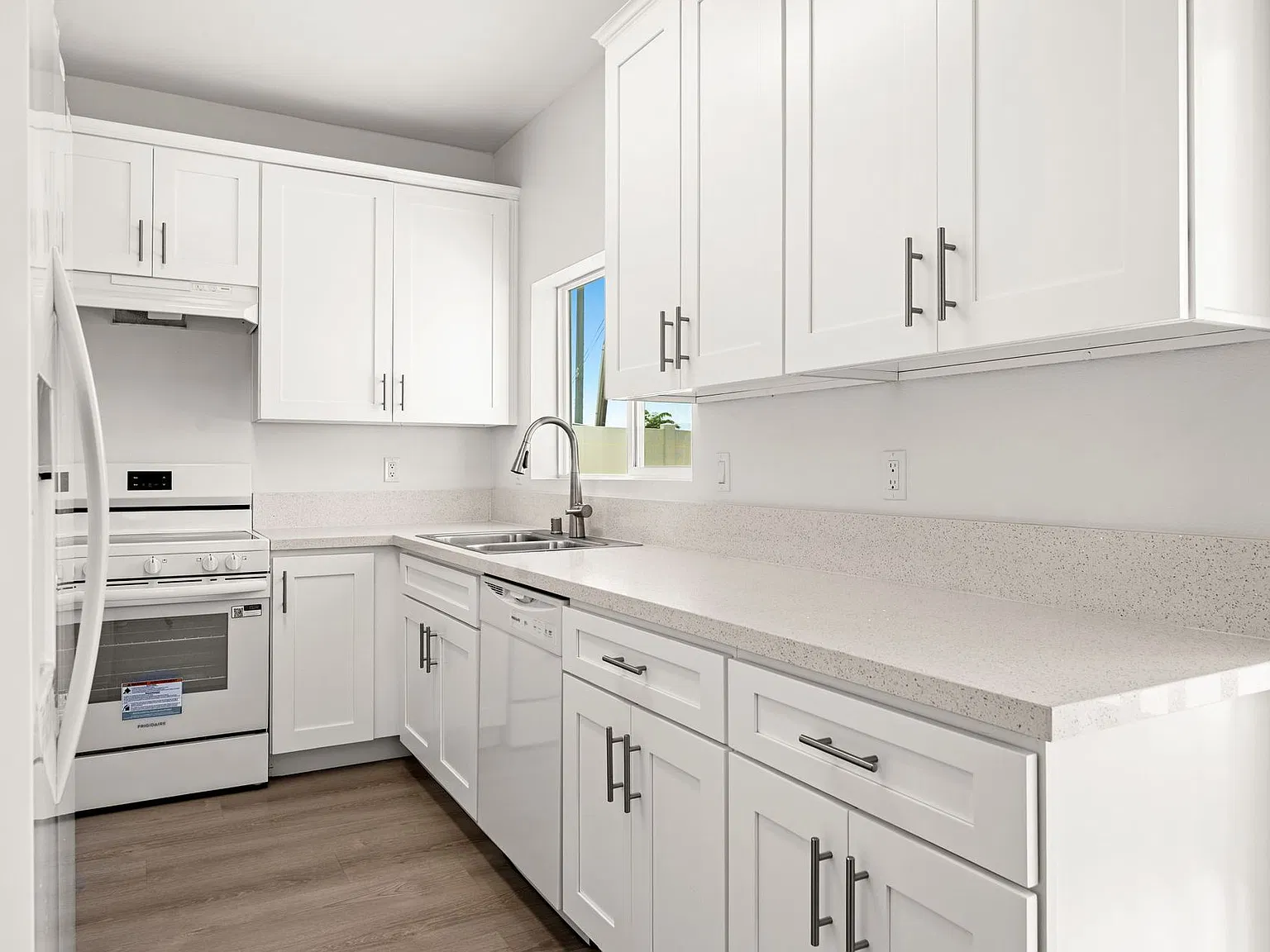 Applewood Manor Apartment Homes — Photo 2