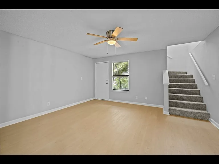 1419 E Sequoyah Ct — Photo 10