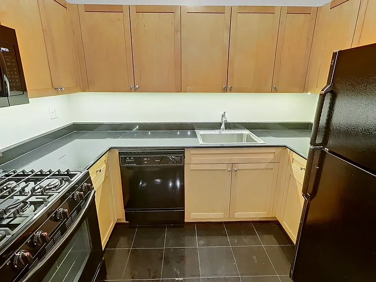 41 John St #3A — Photo 1