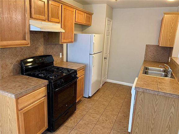 5th image of 6513 Linda Ln #B