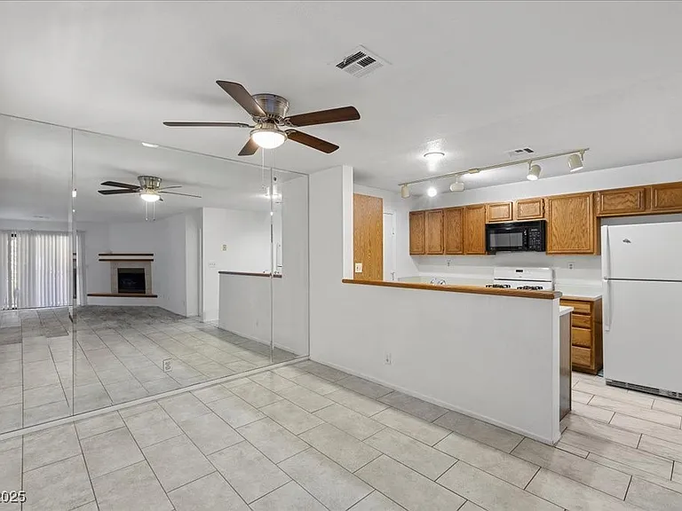 2623 S Durango Dr #102 — Photo 8