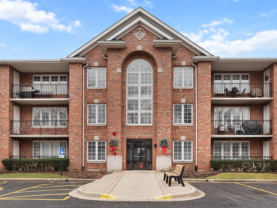 1st image of 5649 S Cass Ave APT 306