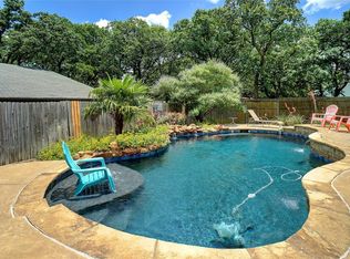 2720 Scenic Hills Dr, Bedford, TX 76021