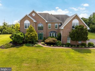 1015 Hunters Rd, Mohnton, PA 19540