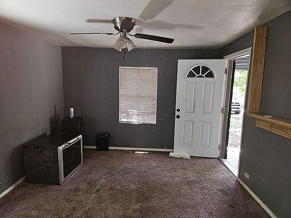 5th image of 6218 Tracy Rd