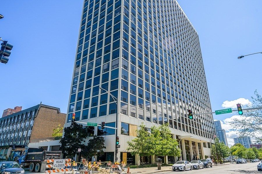 1st image of 4343 N Clarendon Ave APT 2516