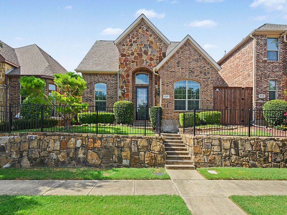 1st image of 224 Carrington Ln