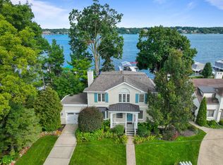 1530 Lake Shore Dr, Lake Geneva, WI 53147