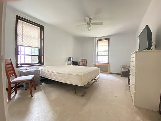 Sold by Winzone Realty Inc | media 15