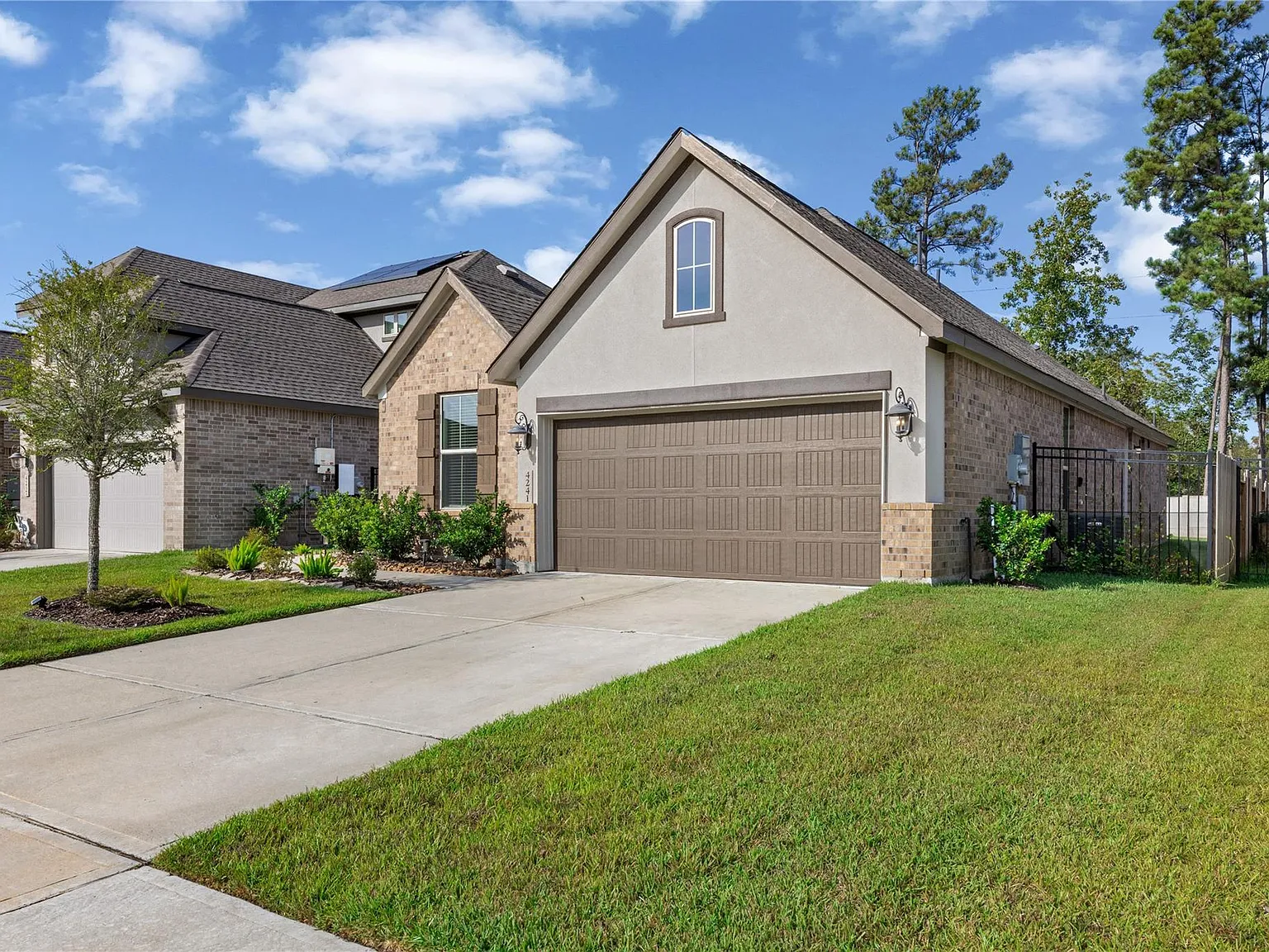 3 bed, 2.0 bath, 1510 sqft, $2,400 — Photo 3