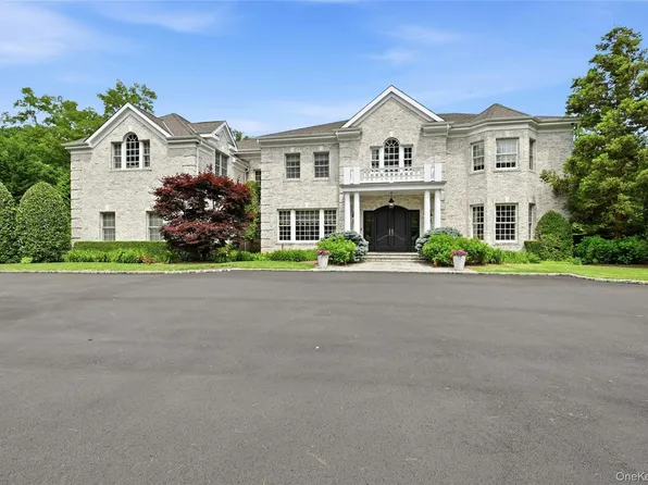 48 Tammys Lane, Syosset, NY 11791
