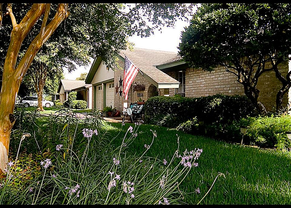 1st image of 1814 20th Ave N