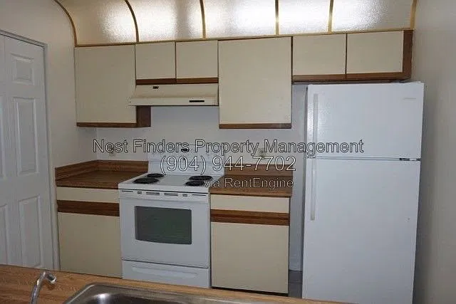 2 bed, 2.0 bath, 970 sqft, $1,950 — Photo 3