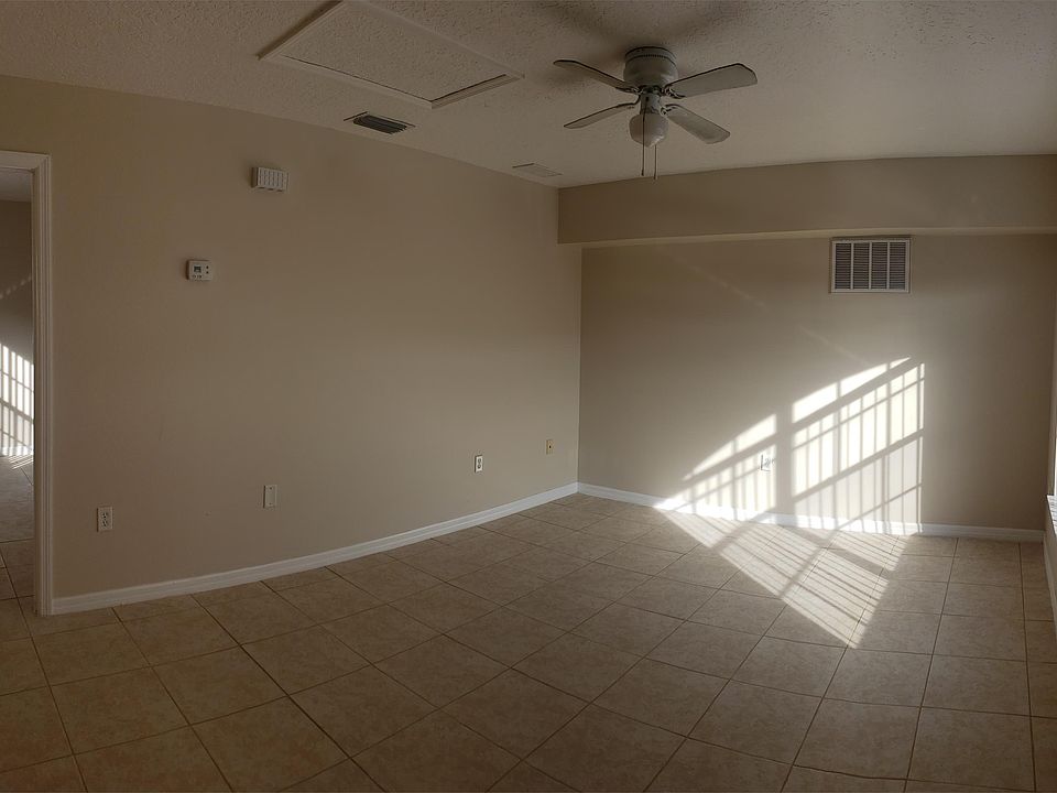 2nd image of 2418 Fan Palm Dr #1