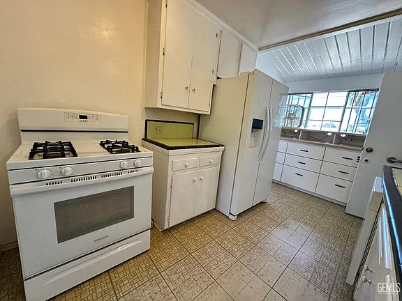 5th image of 2908 Cornell St