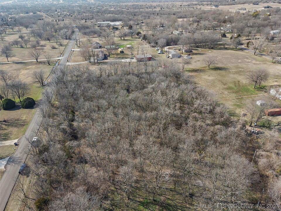 2nd image of 4809 E 475th Rd