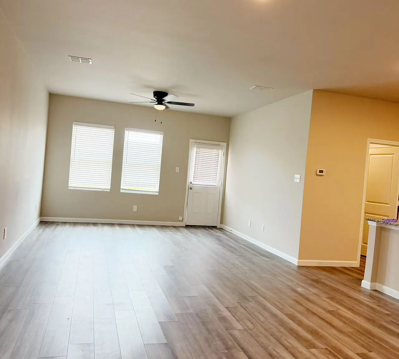 3 bed, 1459 sqft, $1,925 — Photo 2