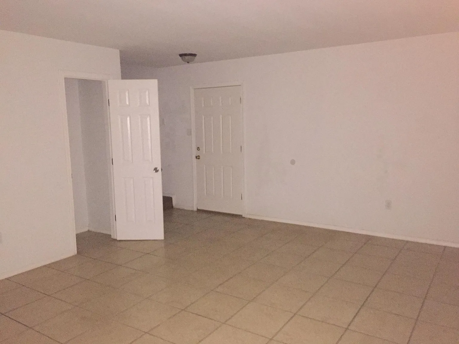 2 bed, 1.5 bath, $1,100 — Photo 2