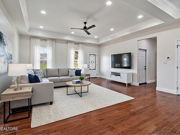 3rd image of 141 2nd St