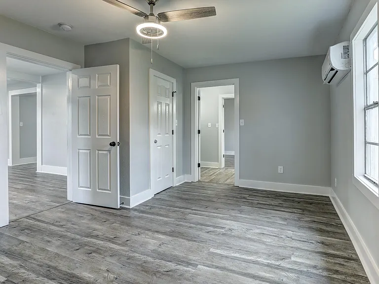 210 Forrest St — Photo 16
