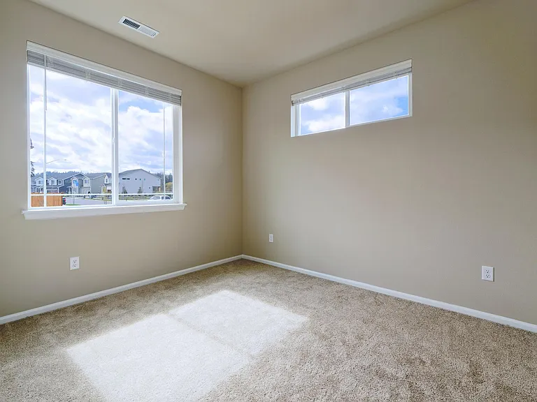 3127 14th Avenue Ct NW — Photo 6