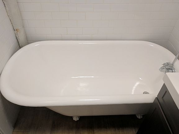 Interiors- Claw foot tub