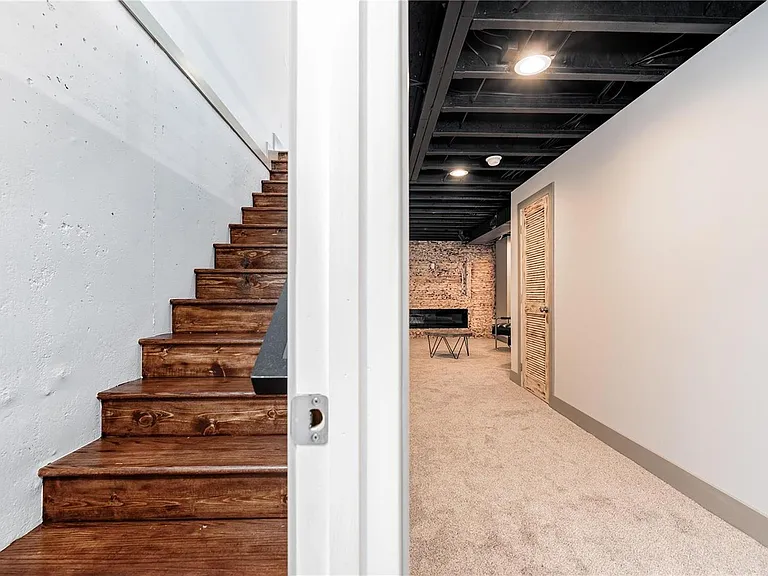 4319 Hunt Ave — Photo 27