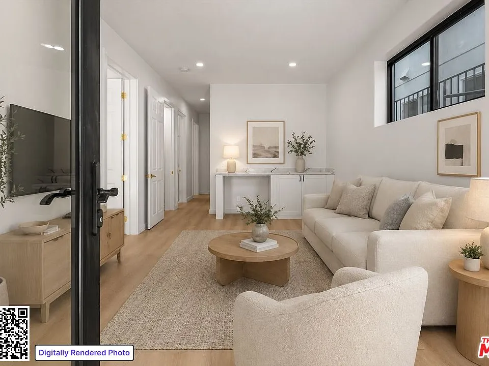 6732 Esplanade