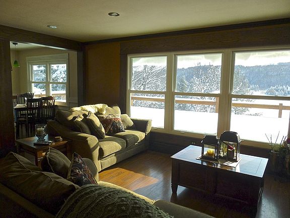 Semi-open between kitchen and living