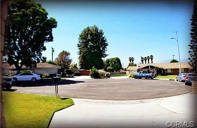 4th image of 746 S Magnolia Ave