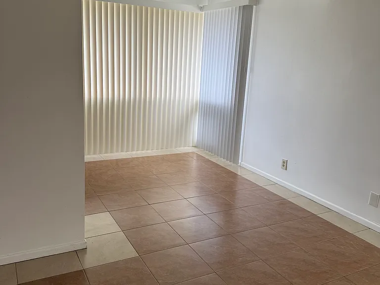 41541 Marine Dr — Photo 17