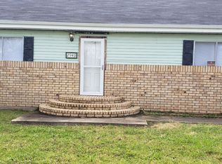 2949 Taft Ave, Groves, TX 77619