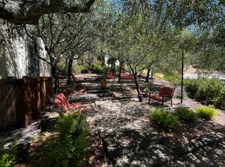 265 Cedar Cir, Healdsburg, CA 95448