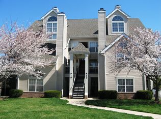 921 Hillside Lake Ter APT 303, Gaithersburg, MD 20878