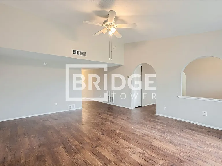 6405 Magnolia Ln — Photo 3