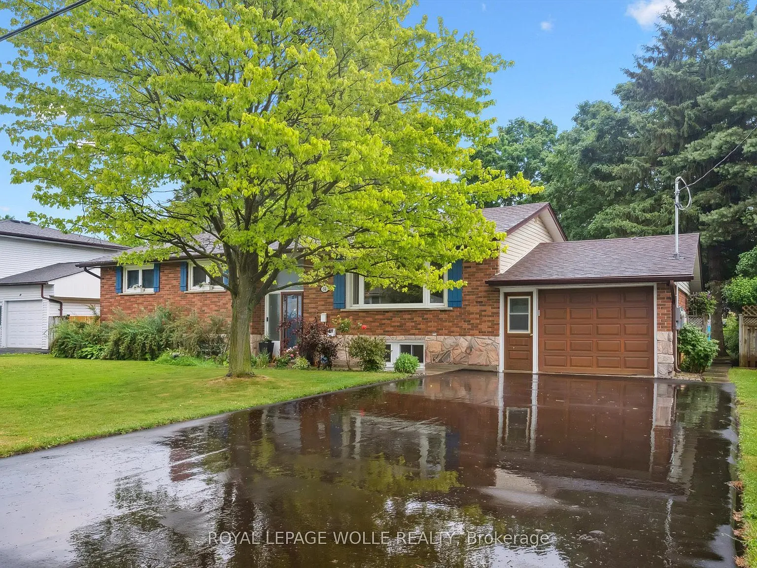 2 bed, $1,900 — Photo 2