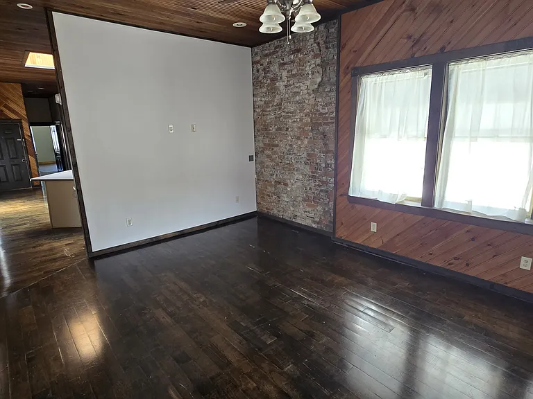 425 1/2 Main St #1 — Photo 18