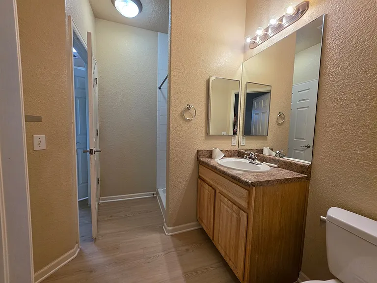 1401 W 85th Ave — Photo 14