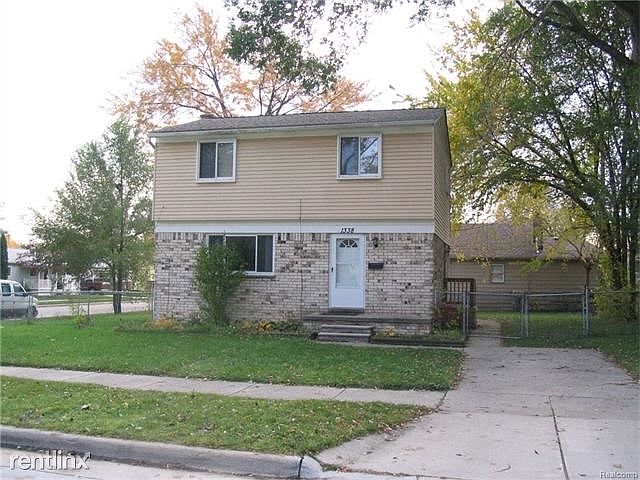 1st image of 1338 E University Ave