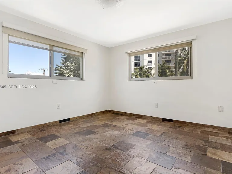 1674 Bay Rd #301 — Photo 9